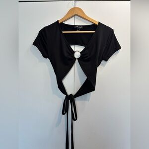 backless black tank top